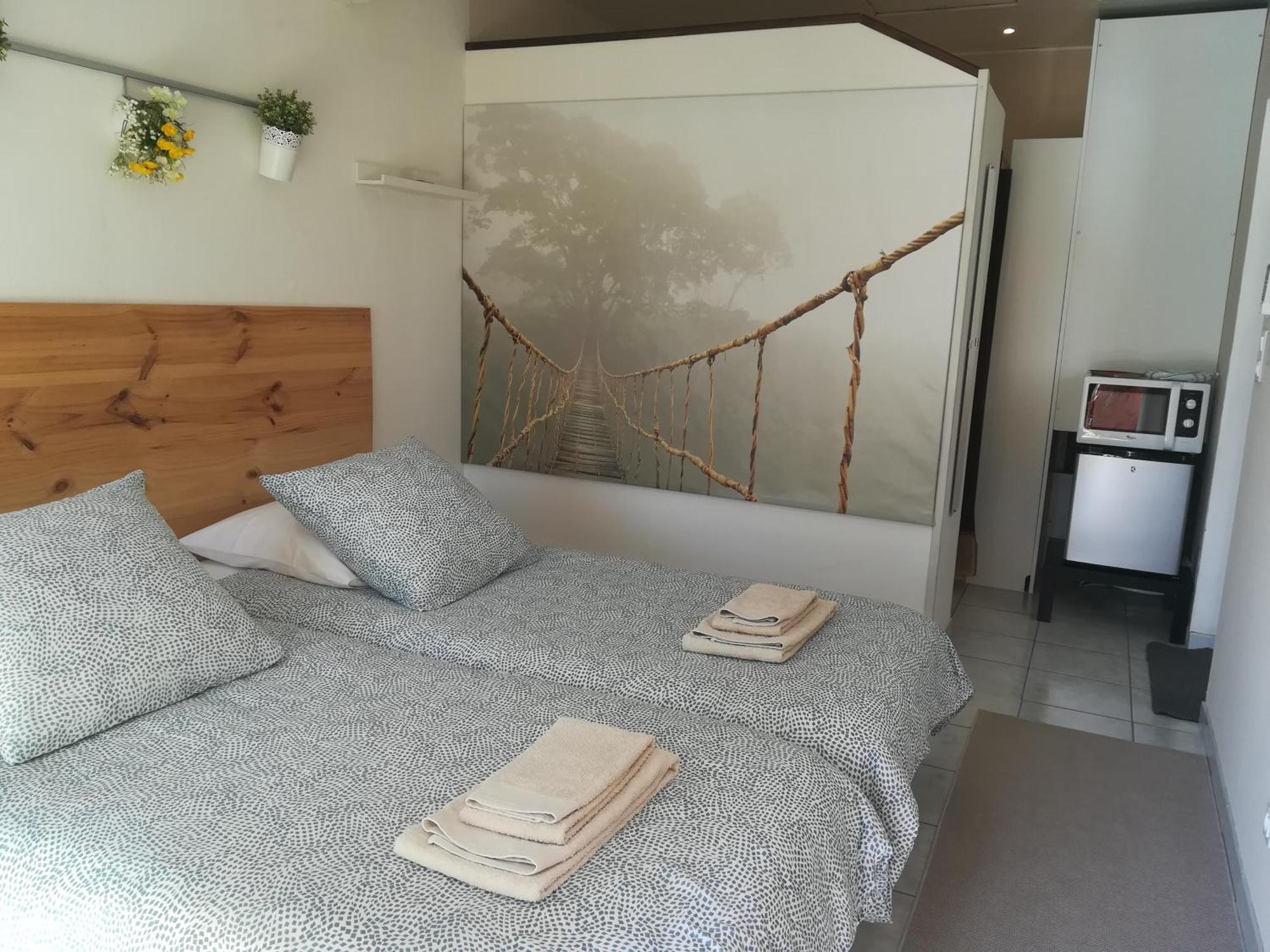 Le Ti'Roussat Bed & Breakfast แซงตรองเดร-เดอ-คุบแซก ภายนอก รูปภาพ
